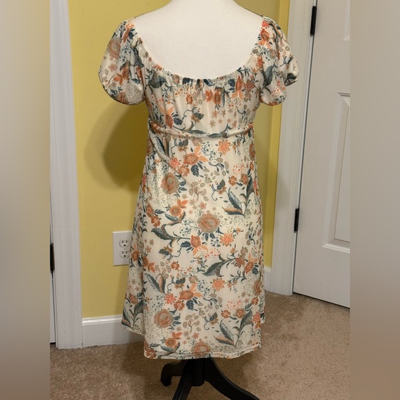 SO Cream Puff Sleeve Sundress Sz Medium 36” long, 15.5” waist - Picture 5 of 8